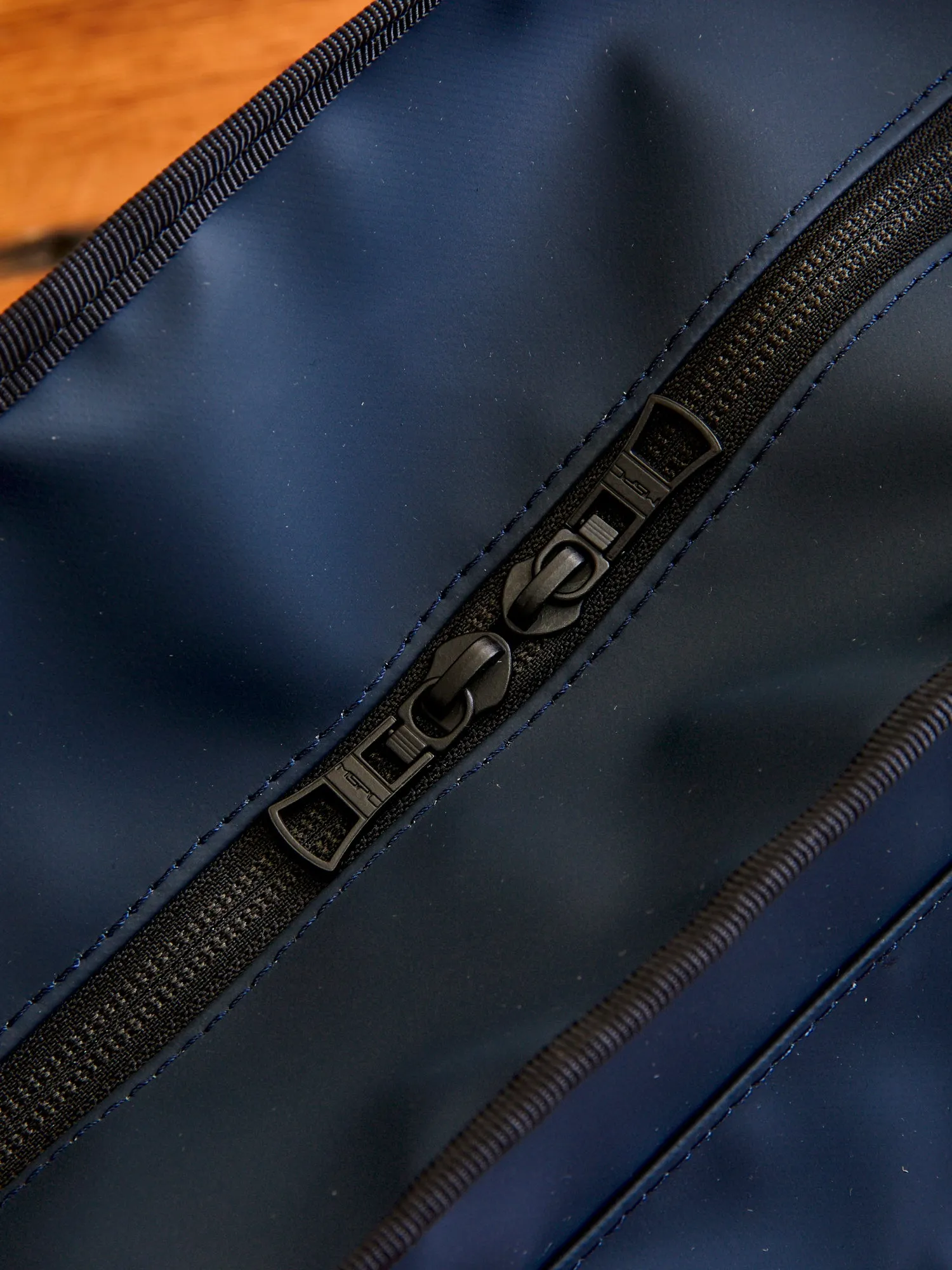 Slick Tote Bag in Navy