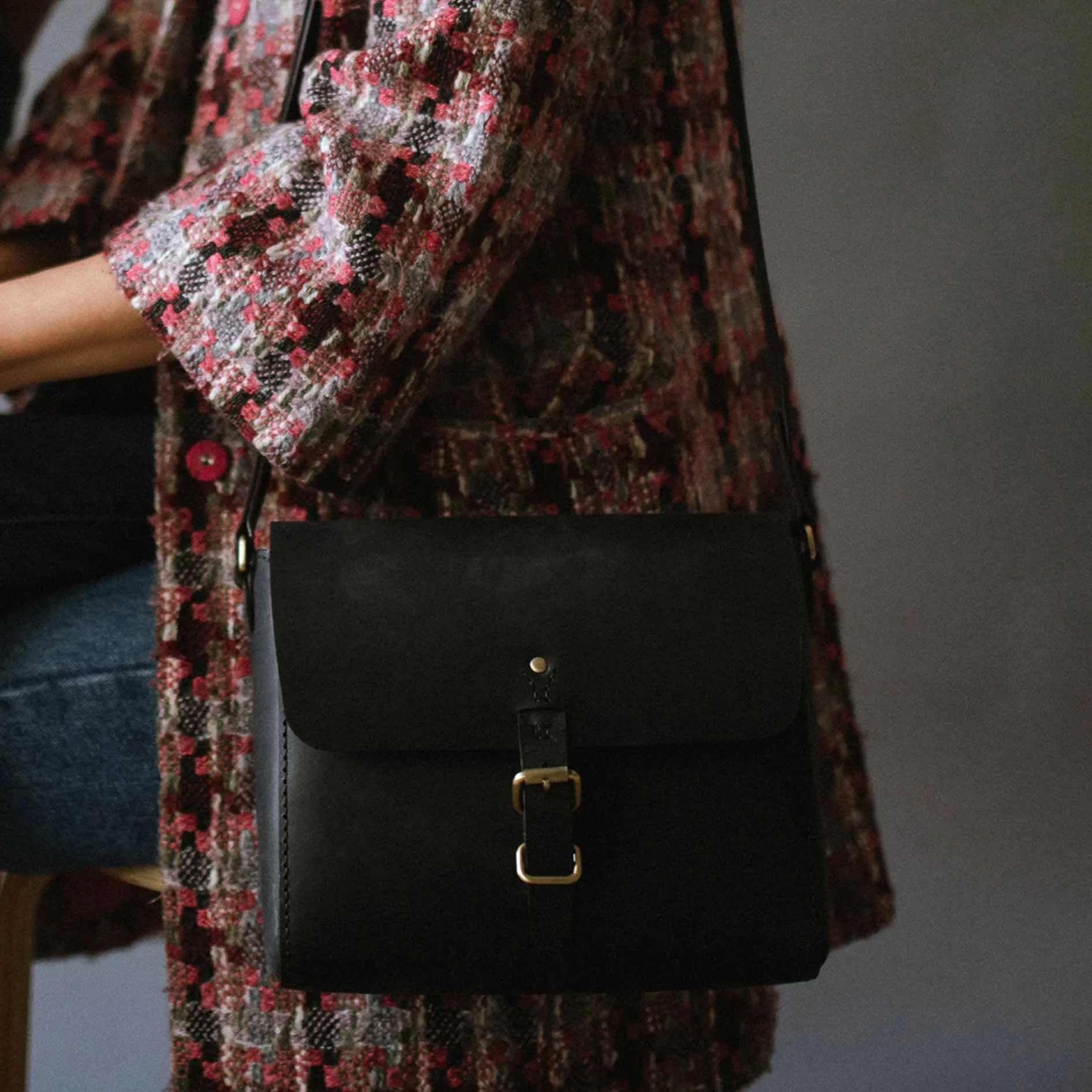 THE COMPANION SATCHEL - BLACK